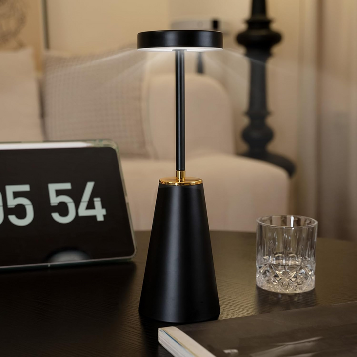 Genopladelig Trådløs Metal Bordlampe med Justerbar Lysstyrke