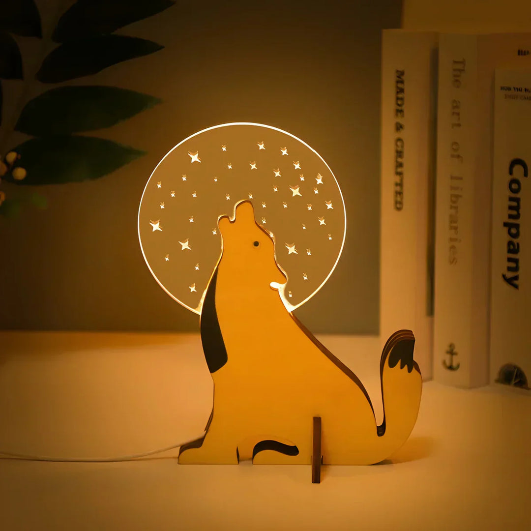 Trædyr Figur Bordlampe med Varm Glød og Legende Design