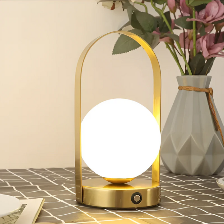 Trådløs Bordlampe med Opladningsfunktion i Moderne Design