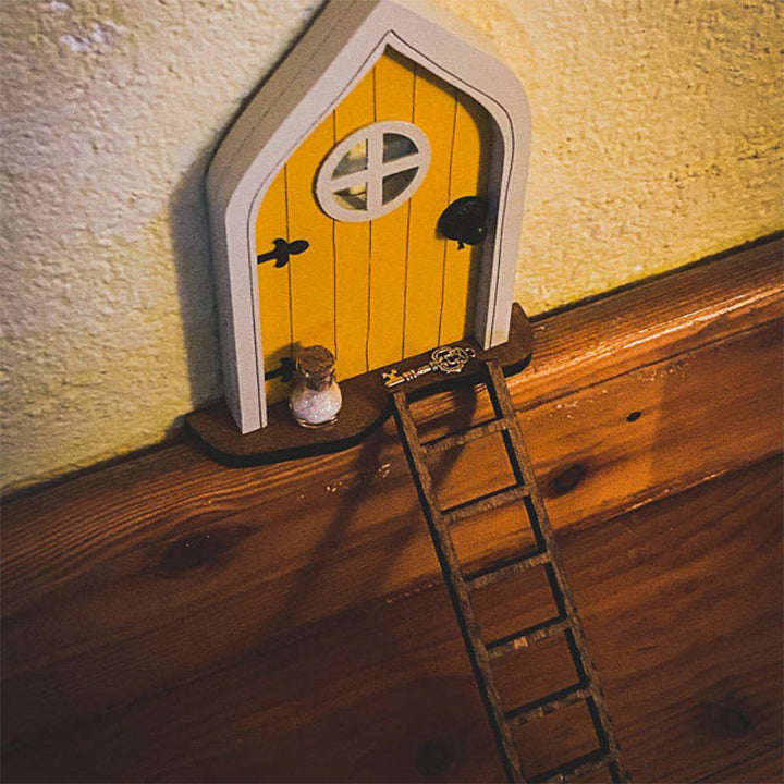 Håndlavet Miniature Fe Dør i Træ