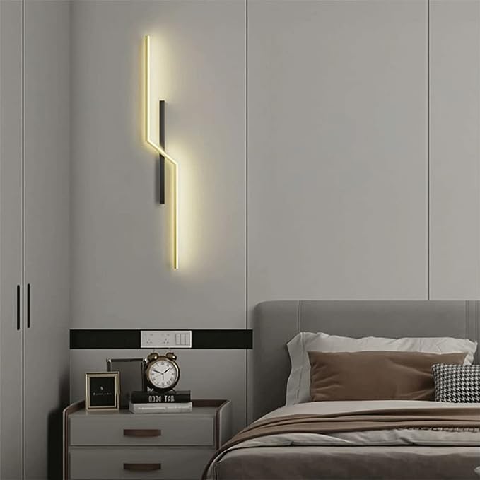 Moderne Sort og Guld LED Væglampe med Minimalistisk Design