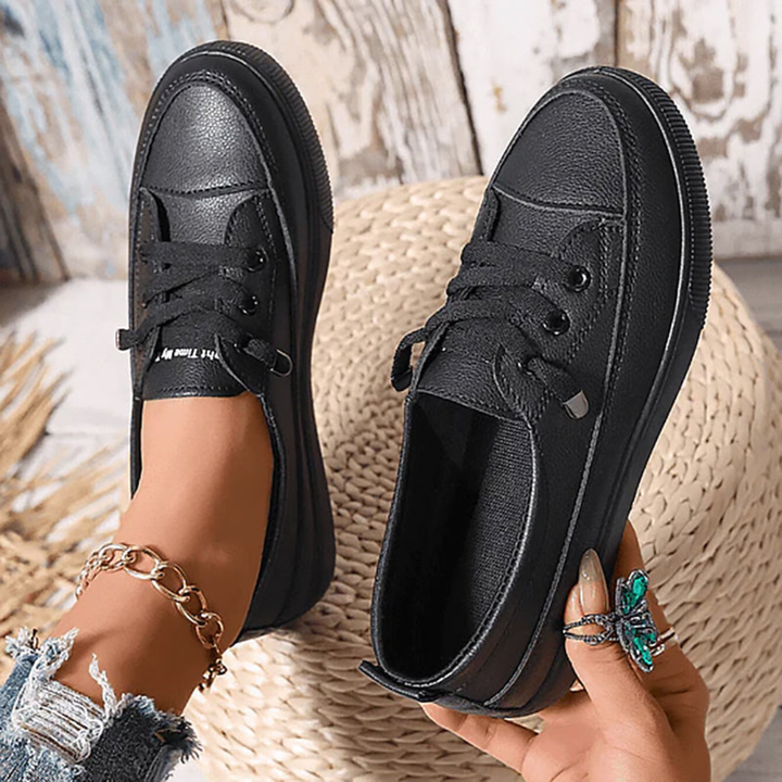Christa | Dame Minimalistiske Snørebånd Sneakers