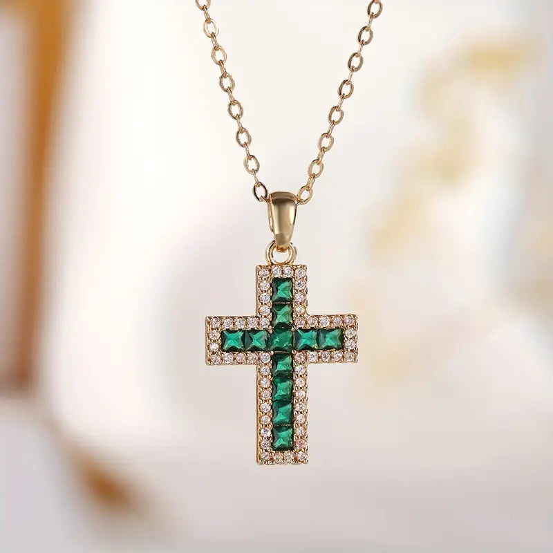 Solene Emerald Cross Pendant Guld Halskæde