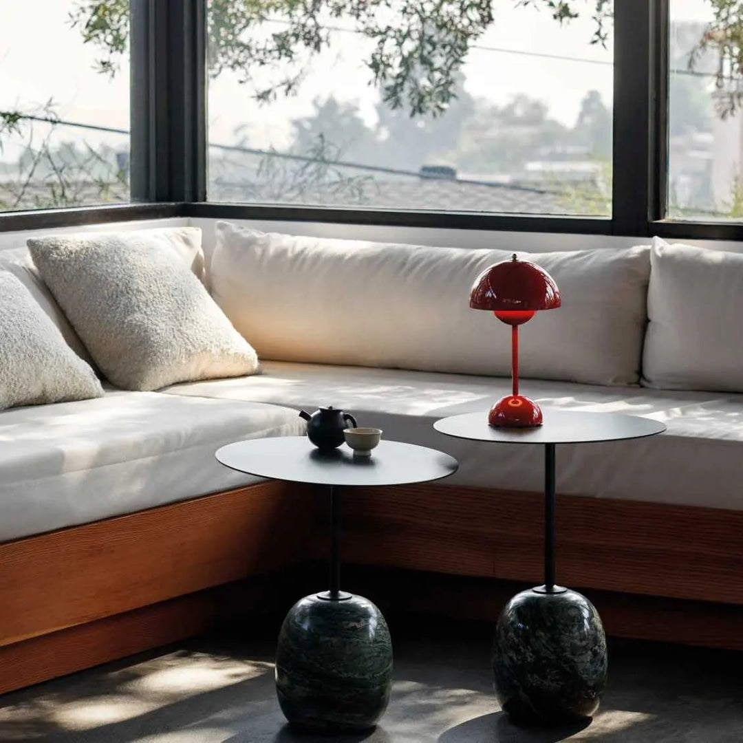 Moderne LED Bordlampe med Justerbar Lysstyrke - Slim Design