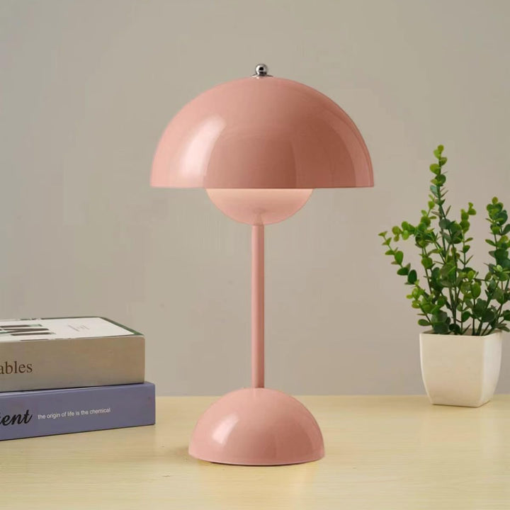 Moderne Bordlampe i Rustfrit Stål med Justerbar Lysstyrke
