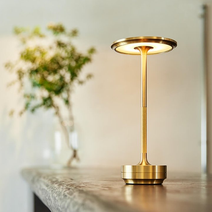 Trådløs Dæmpbar Aluminium Bordlampe med Touch-Funktion