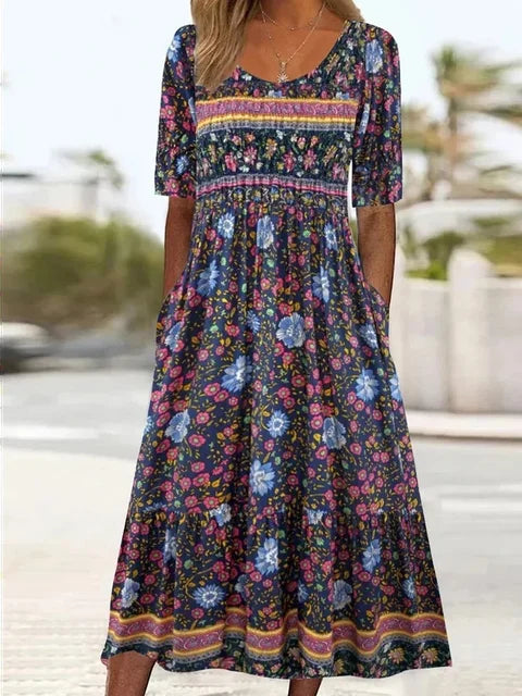 Janine™ | Kjole med Bohemisk Print og Rund Udsnit