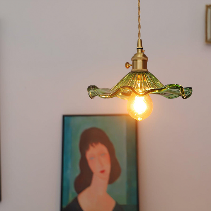 Hibiscus Blomst Dekorativ LED Lampe i Metal og Glas