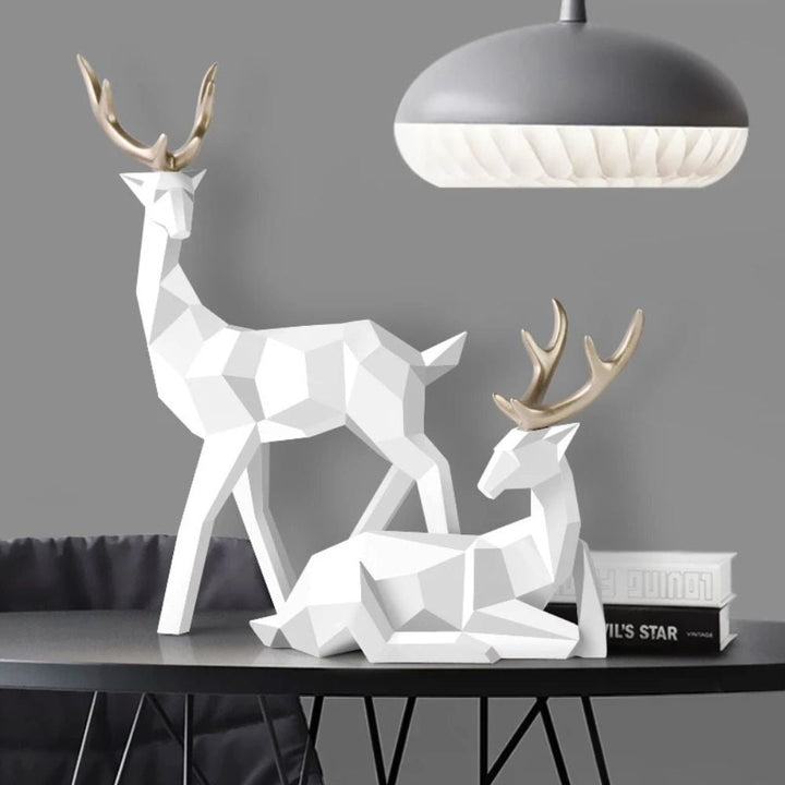Geometrisk Hjort Skulptur i Hvid eller Guld Finish
