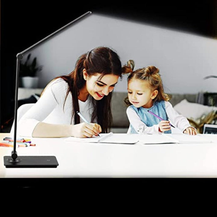 Dæmpbar LED Skrivebordslampe med Justerbar Arm og Touch Control
