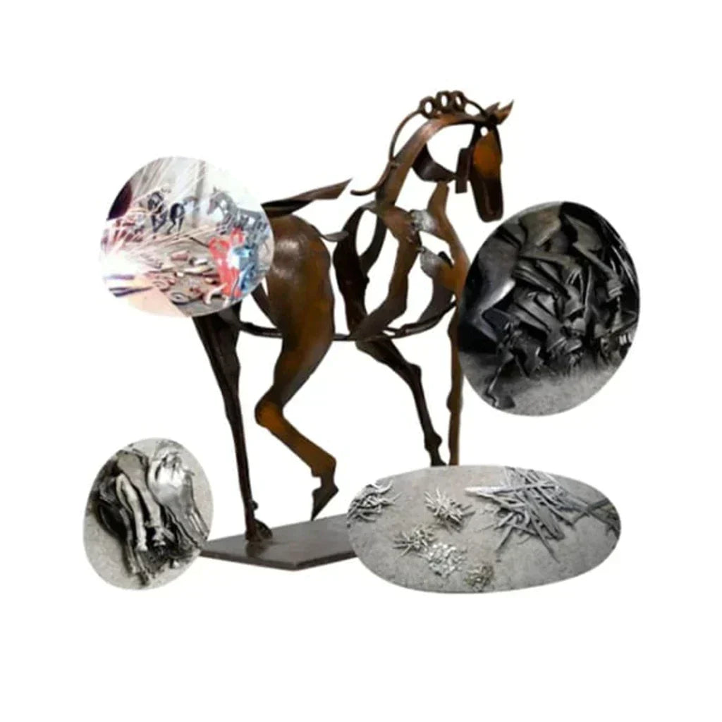 Håndmalet Rustik Metal Hestesculptur i Abstrakt Design
