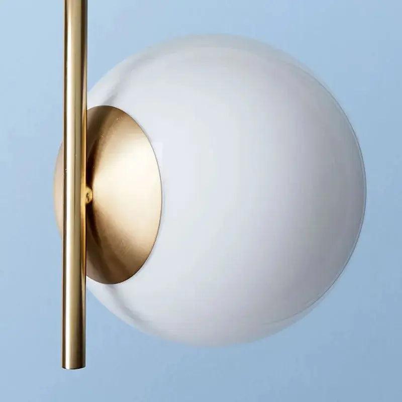 Dorsø Bordlampe i Glas og Metal med Nordisk Design