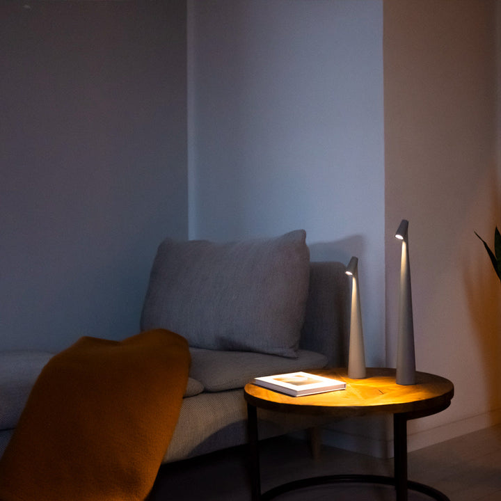 Genopladelig Trådløs LED Bordlampe i Metal og Glas