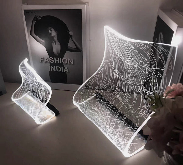 Artsy LED Bordlampe i Glas - Mini & Regular Størrelser