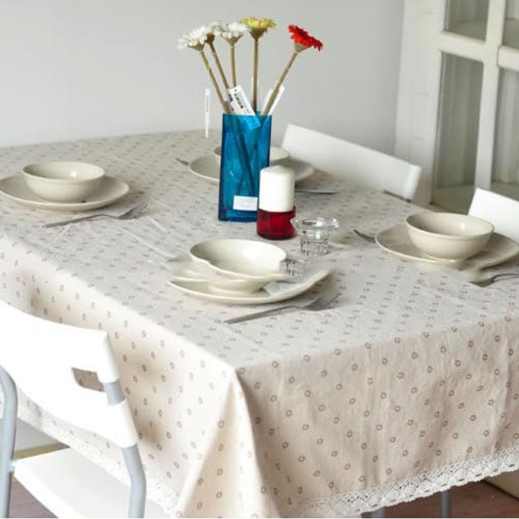 Daisy Print Bomulds-Linned Dækkeserviet med Elegant Design