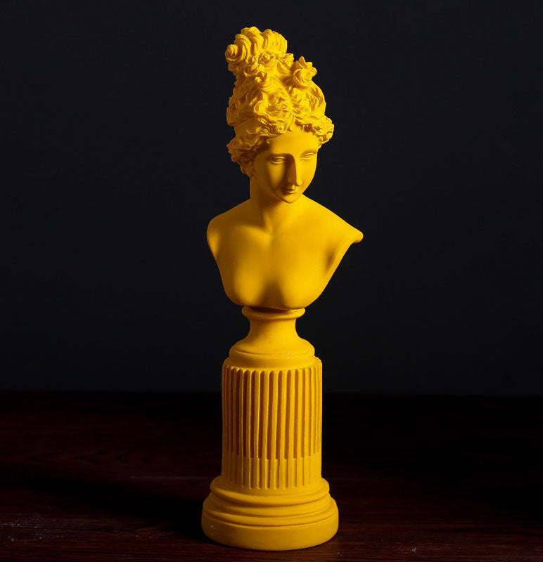 Elegant Græsk Gudinde Statue i Premium Harpiks - 36 cm, 4 Farver