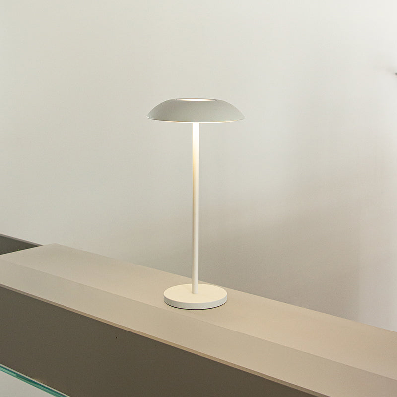 Trådløs Touch-Control LED Bordlampe med Rundt Design