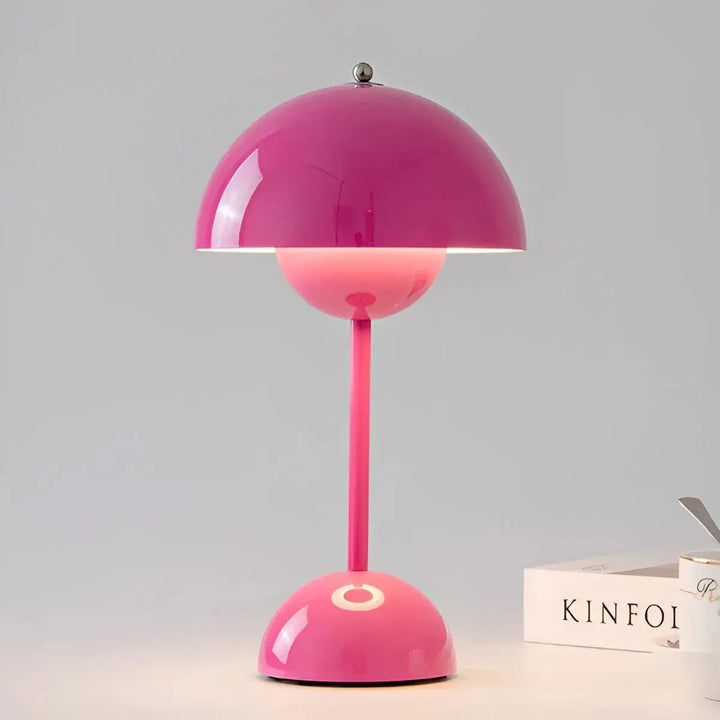 Moderne Bordlampe i Rustfrit Stål med Justerbar Lysstyrke
