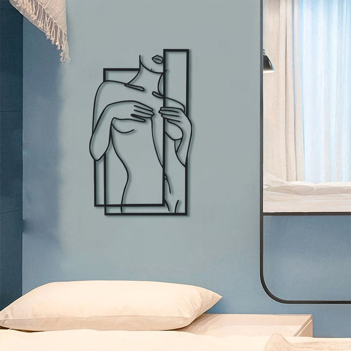 Minimalistisk Metal Vægkunst med Kvinde Silhuet i Sort