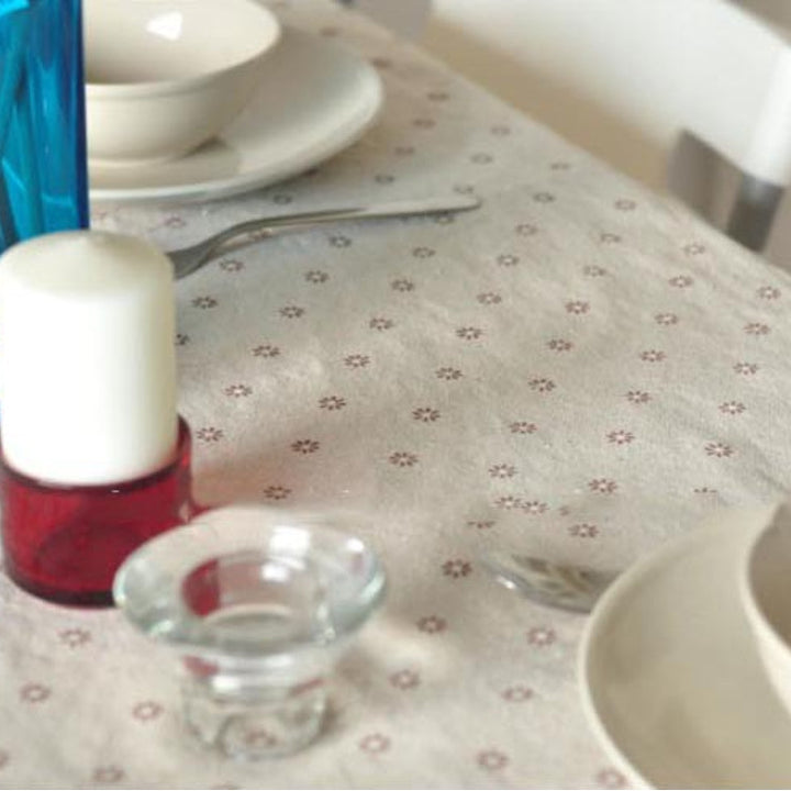 Daisy Print Bomulds-Linned Dækkeserviet med Elegant Design