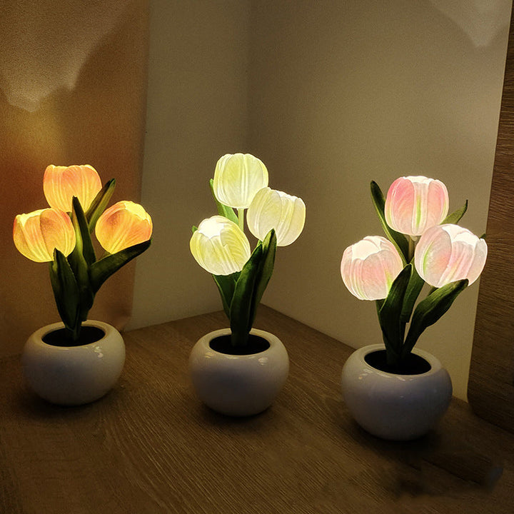 LED Tulipan Nattelys i Keramik med Blomstermotiv