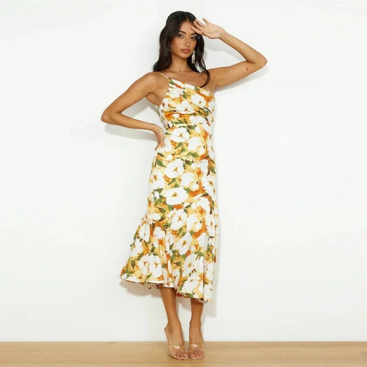 Genevieve | Asymmetrisk Midi Kjole med Blomster til Bryllupsgæster