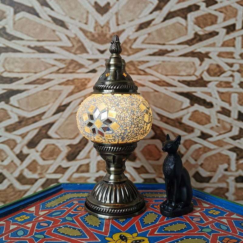 Tiffany Style Oval Bordlampe i Jern med Glas Skærm