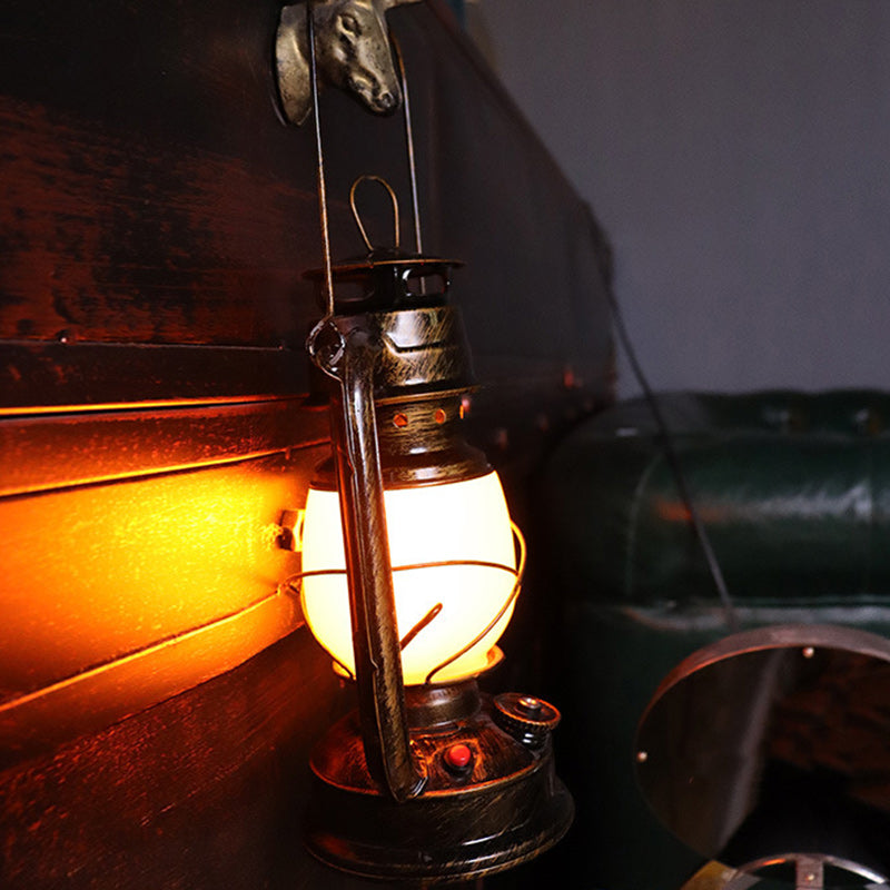 Vintage Rund Jern Bordlampe med Akrylskærm og LED
