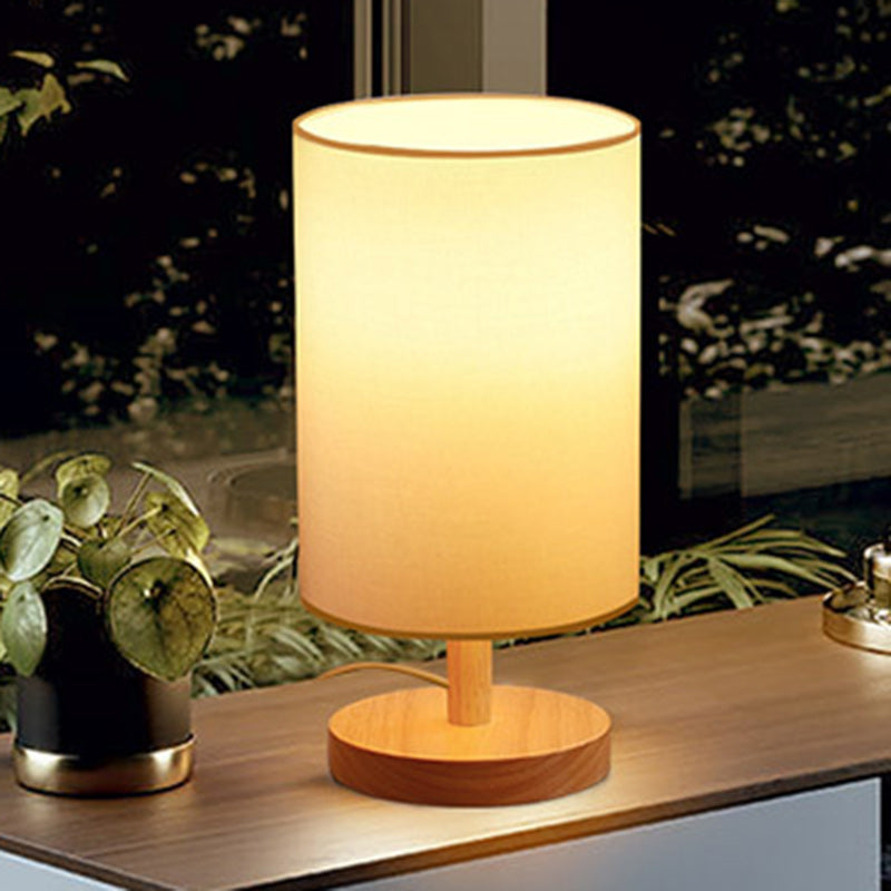 Japansk Træbordlampe med Stofskærm og E26 Sokkel