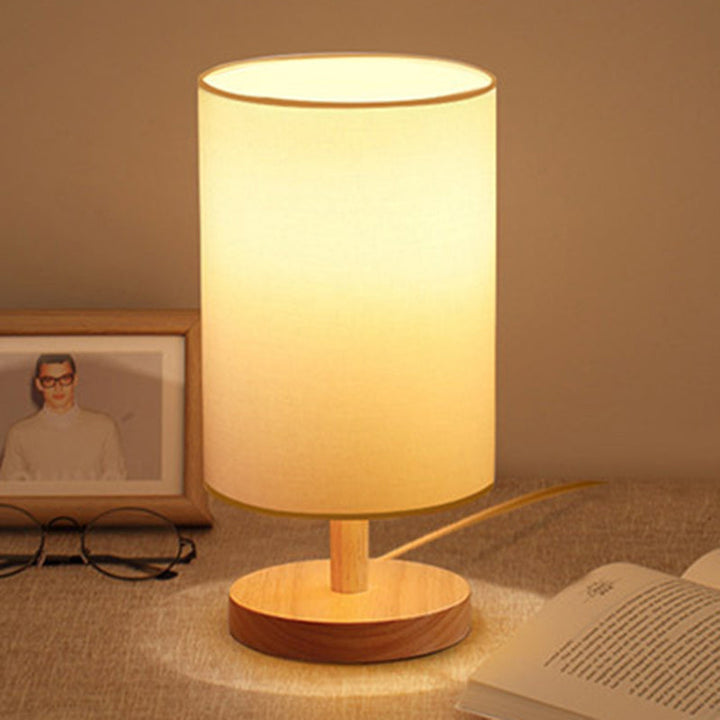 Japansk Træbordlampe med Stofskærm og E26 Sokkel