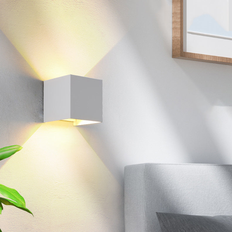 Minimalistisk Vandtæt LED Væglampe i Aluminium og Glas
