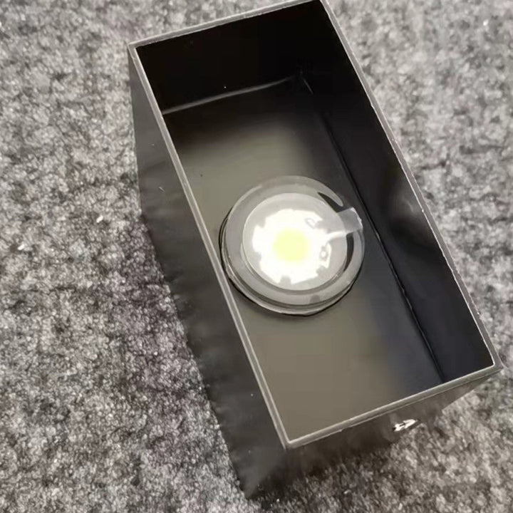 Minimalistisk Vandtæt LED Væglampe i Aluminium og Glas