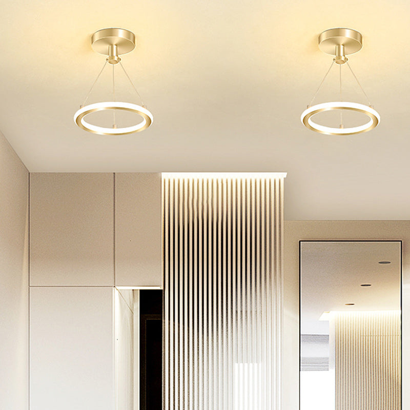 Moderne Nordisk Rund Metal LED Loftlampe i Guld eller Sort