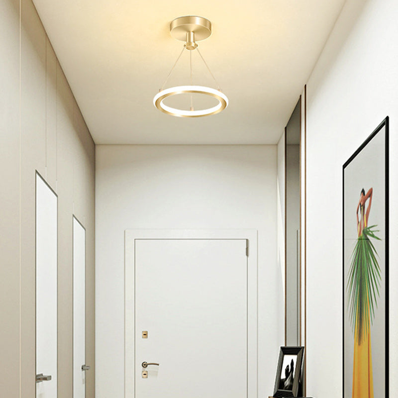 Moderne Nordisk Rund Metal LED Loftlampe i Guld eller Sort