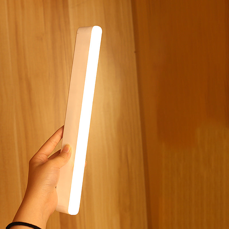 Genopladelig Magnetisk LED Væglampe i Minimalistisk Design