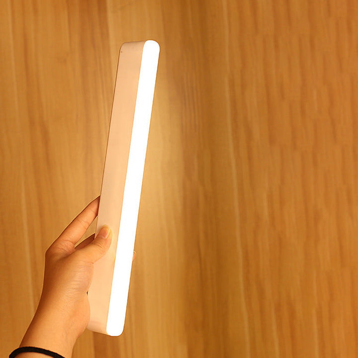 Genopladelig Magnetisk LED Væglampe i Minimalistisk Design