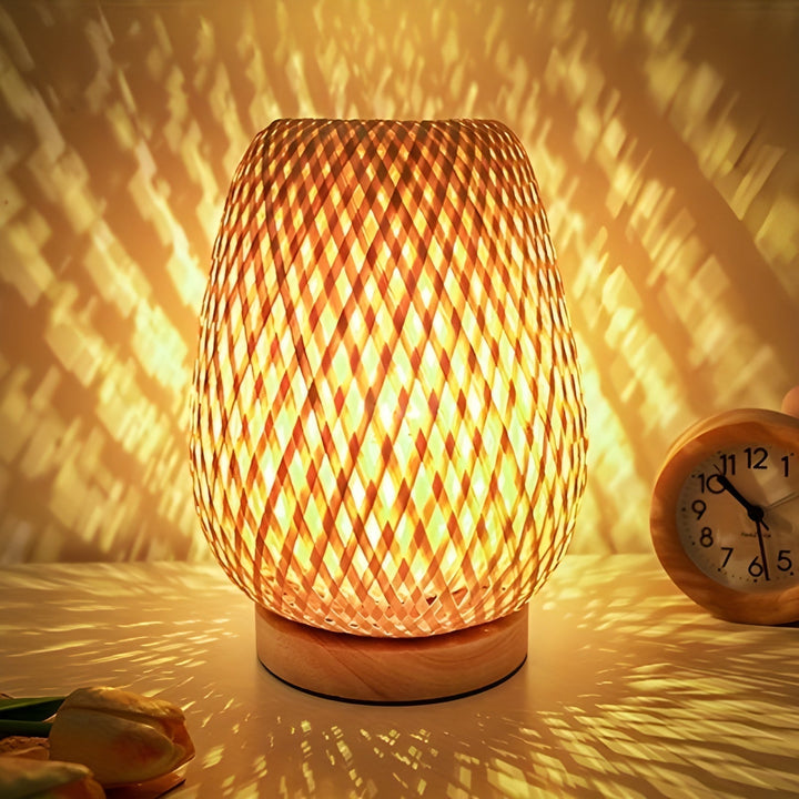 Bambus Bordlampe med USB - Energieffektiv og Stilren Design