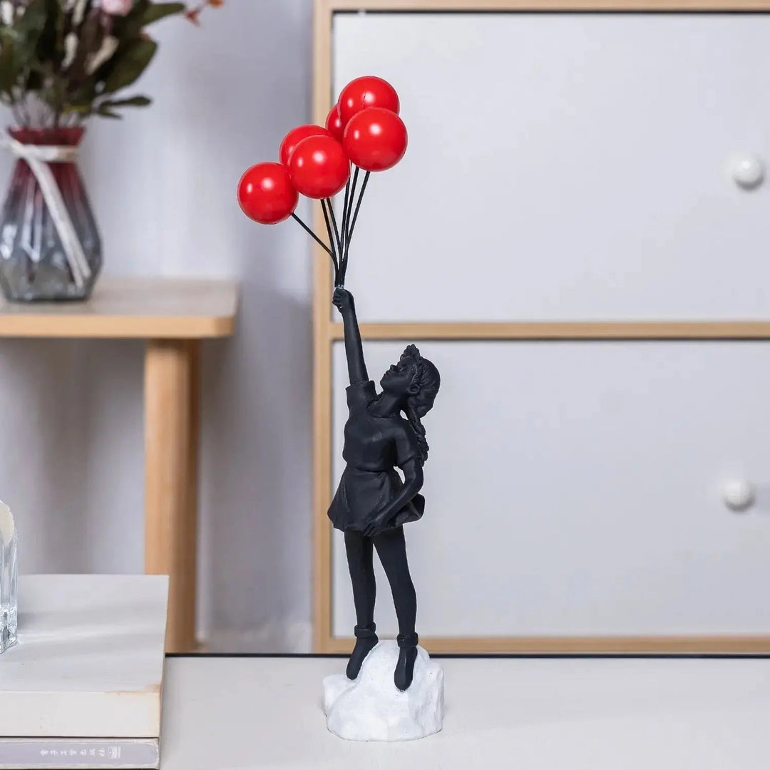 Ballonpige Statue i Resin med Farverige Balloner