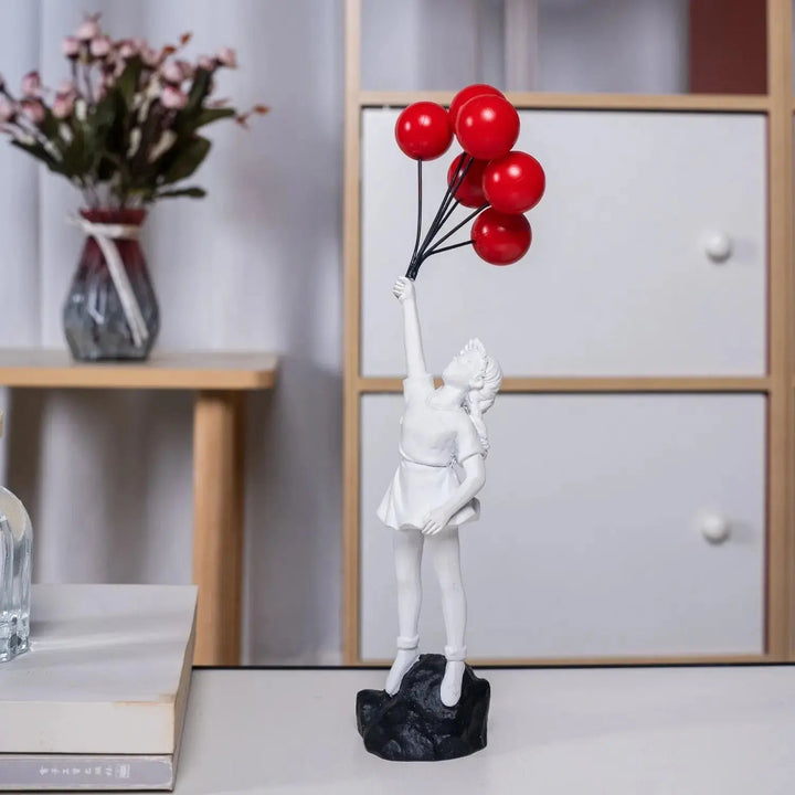 Ballonpige Statue i Resin med Farverige Balloner