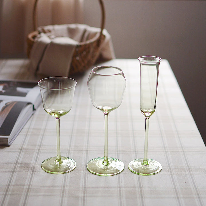 Mundblæst limegrøn champagneglas i borosilikatglas