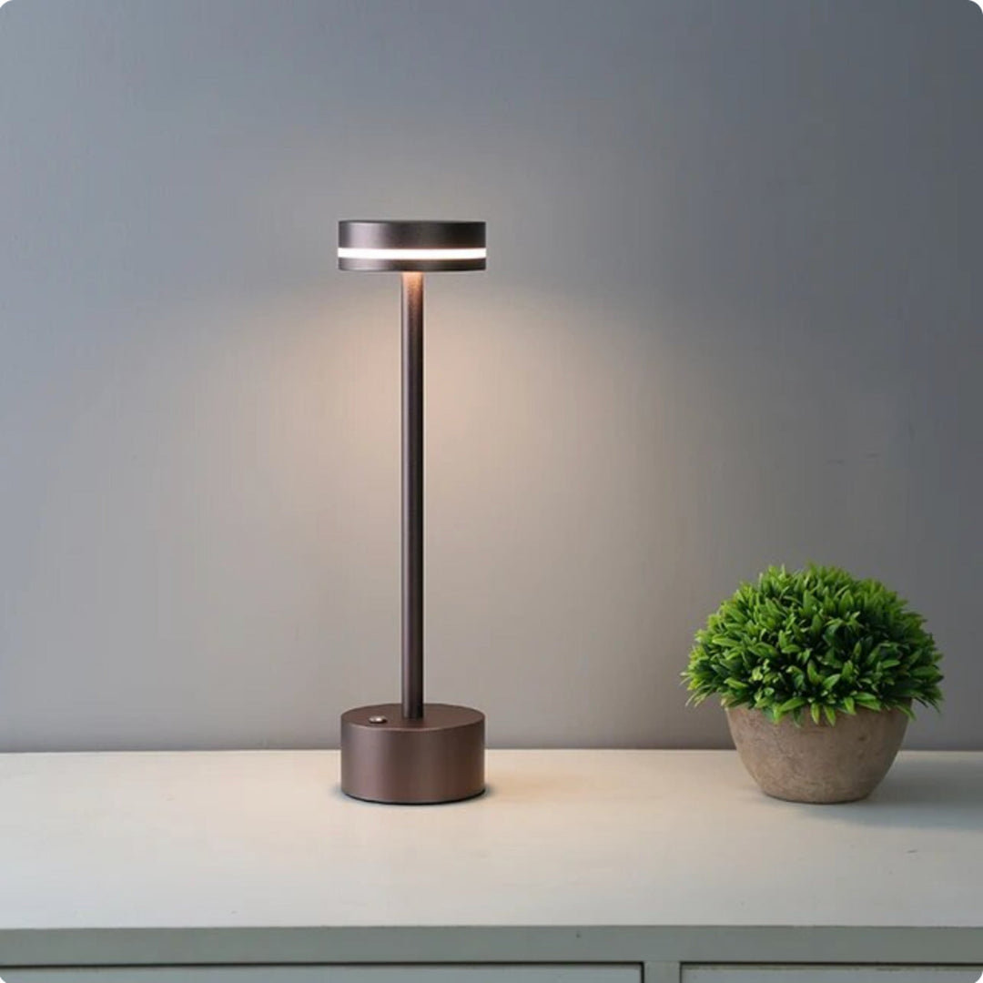Genopladelig Trådløs Touch Kontrol Lampe i Aluminium