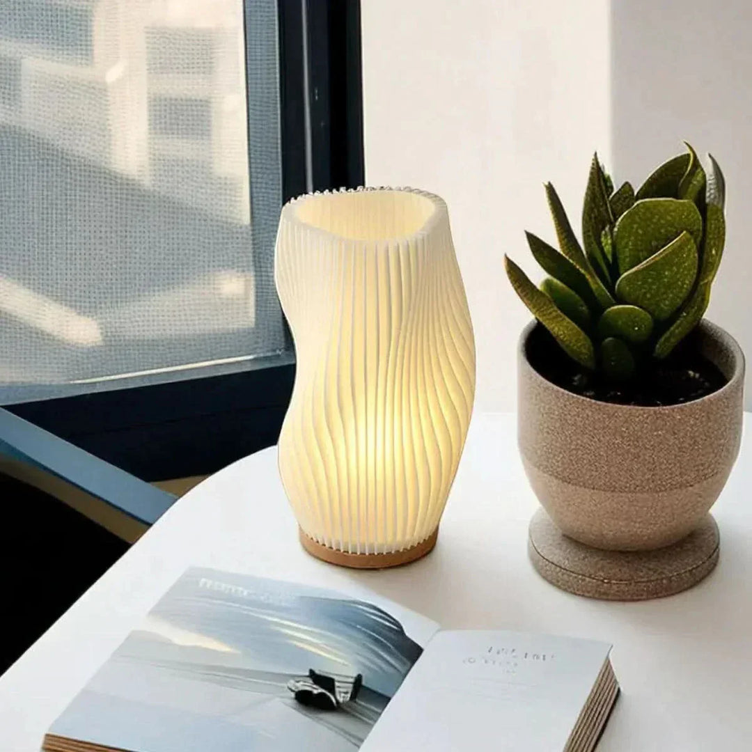 Dæmpbar USB Bordlampe med Bølgeformet Skærm