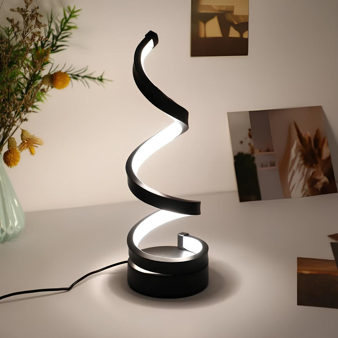Moderne Spiral LED Bordlampe med Justerbar Lysstyrke og Farvetemperatur