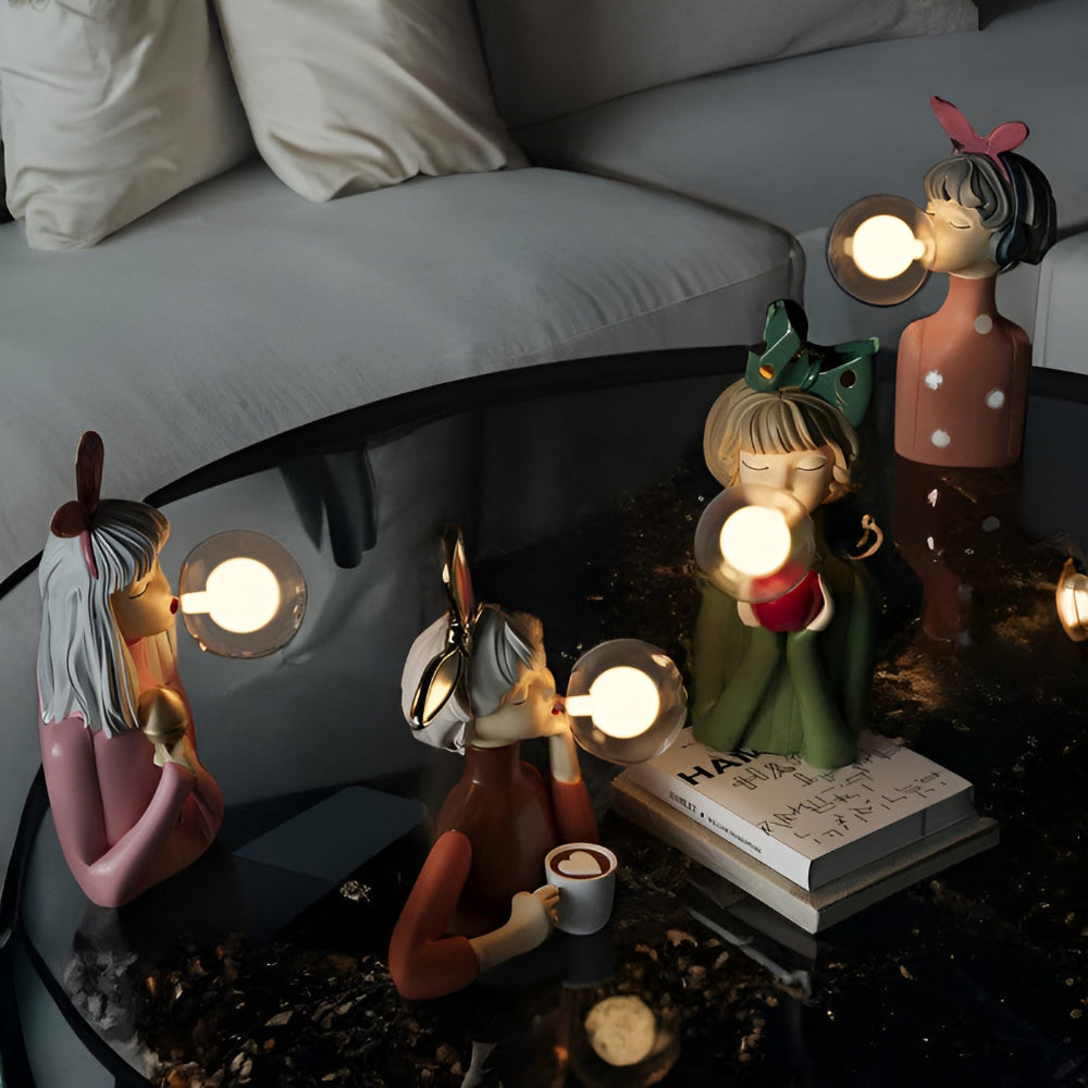 Fe Bordlampe med LED Lys i Charmerende Design