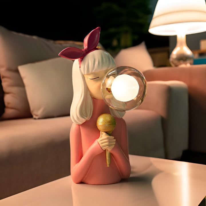 Fe Bordlampe med LED Lys i Charmerende Design