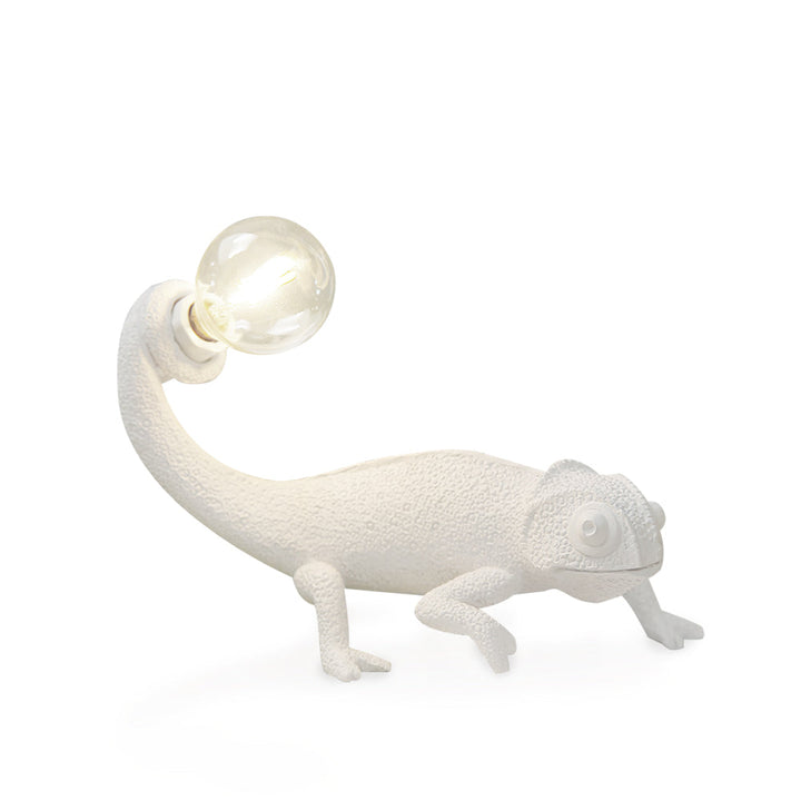 Kameleon Bordlampe i Resin med Blød Belysning