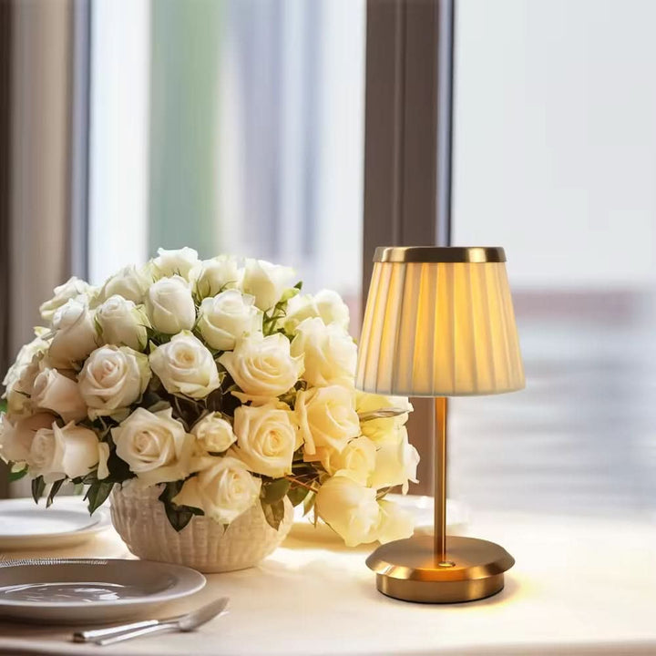 Genopladelig LED Bordlampe med Touch Kontrol og Justerbar Lysstyrke