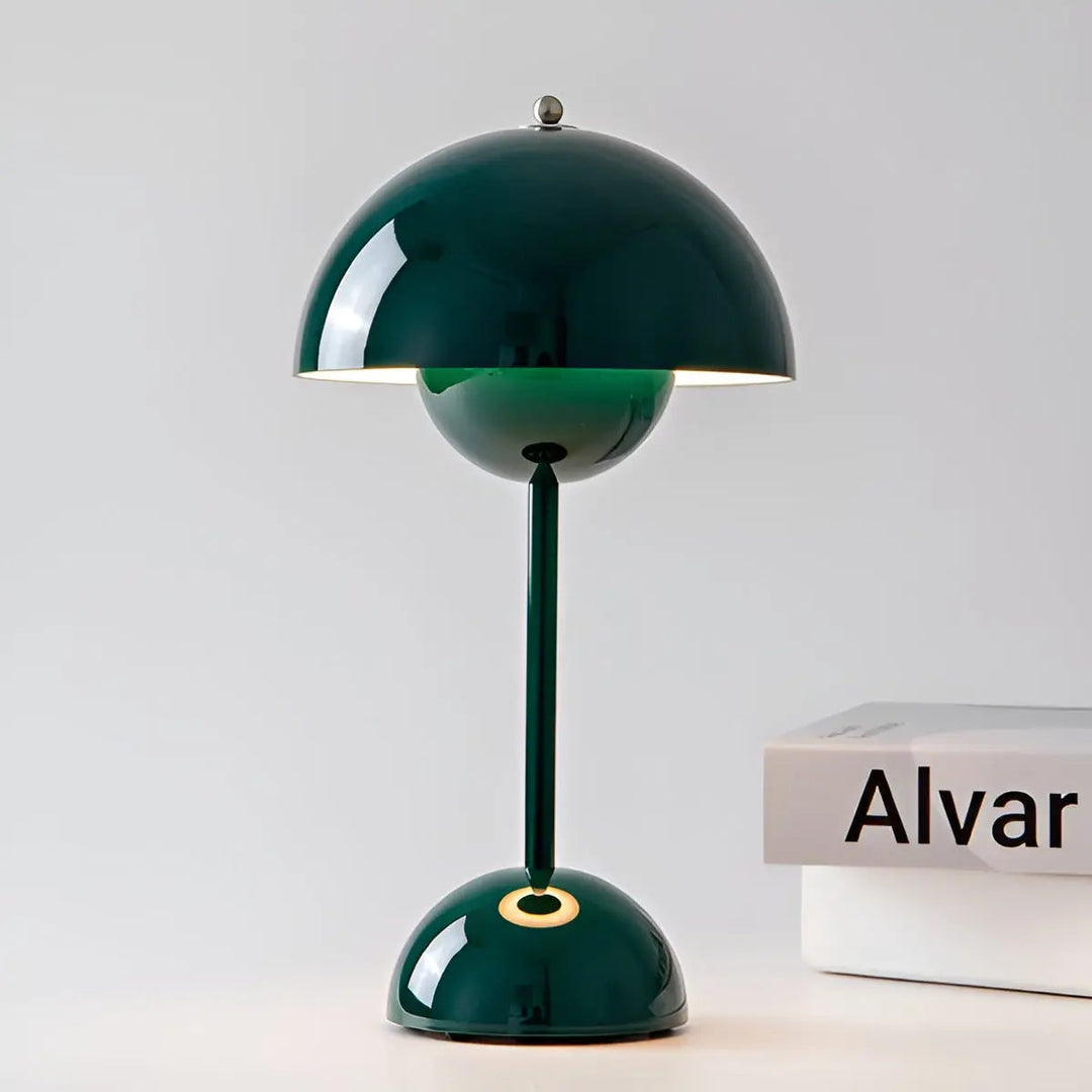 Moderne Bordlampe i Rustfrit Stål med Justerbar Lysstyrke