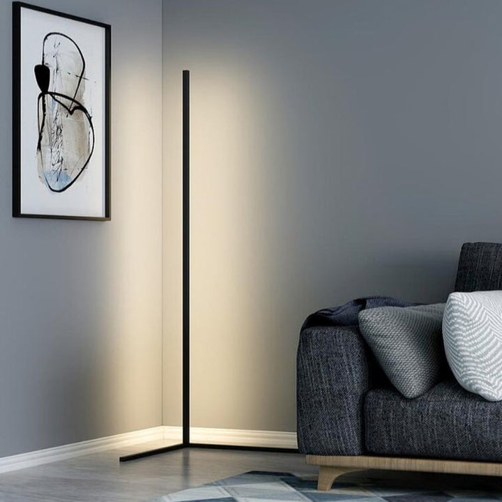 Moderne Hjørne LED Gulvlampe i Aluminium med Blød Belysning