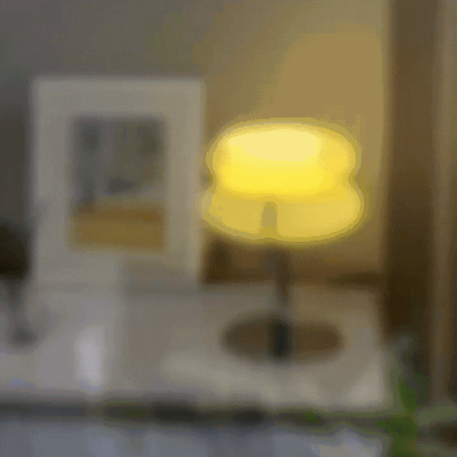 Elegant Glastablelampe med Justerbare Belysningsmuligheder